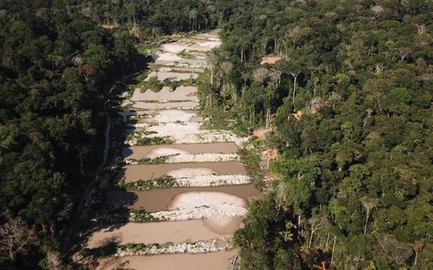 Garimpo ilegal dentro de terra indígena no Pará