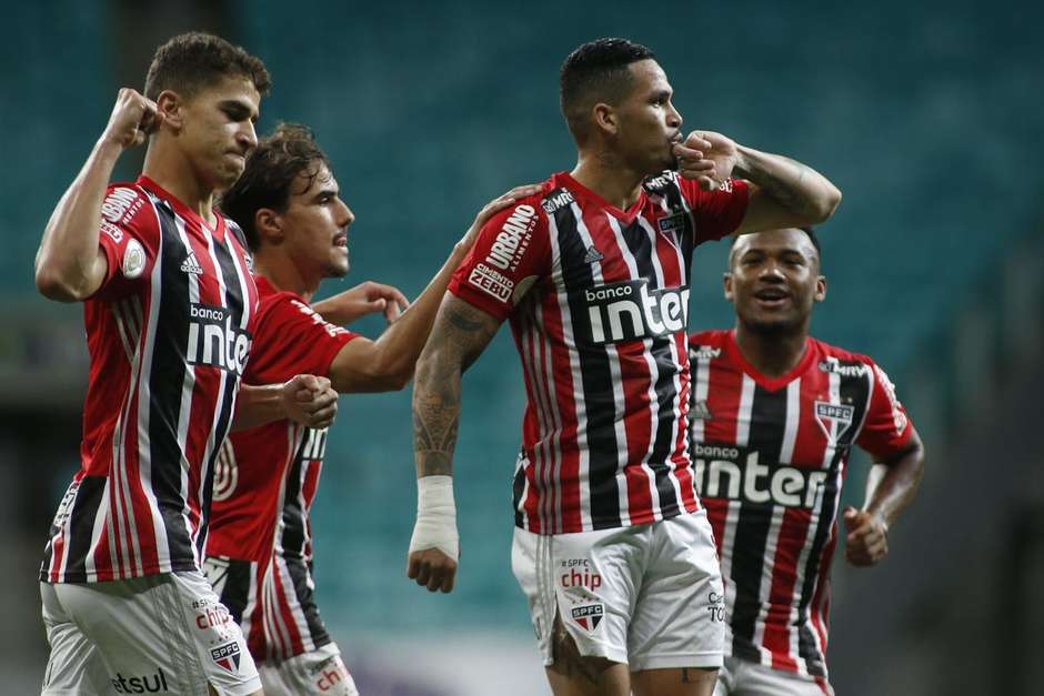 Luciano comemora um de seus gols na partida de ontem; Foto: Miguel Schincariol/Flickr São Paulo/Divulgação