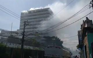 Prédio da universidade Gama Filho é atingido por incêndio