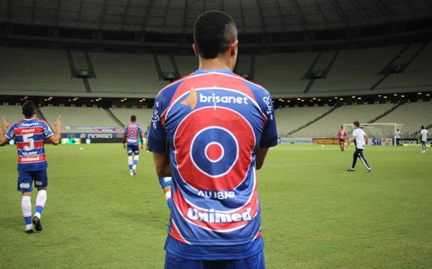 Jogadores do Fortaleza fazem protesto contra racismo