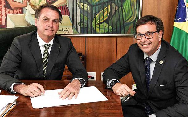 Bolsonaro e Machado: figura assídua nas lives do presidente