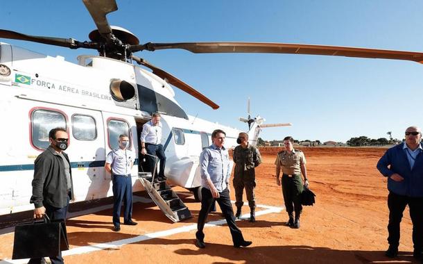 Jair Bolsonaro em helicóptero da Presidência da República