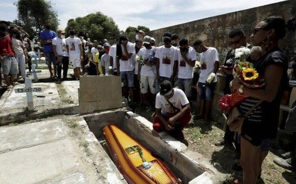 Enterro de Edson Arguinez Júnior