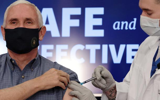 Pence: vice americano se vacinou contra a covid-19 nesta sexta-feira