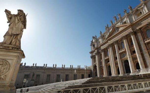 Vista da geral da Praça São Pedro, no Vaticano