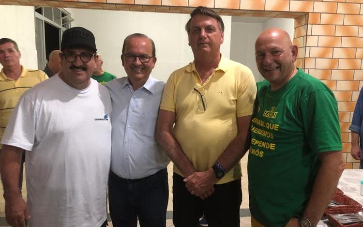 Festa com Bolsonaro, Ratinho e Hang; (Foto: Divulgação)