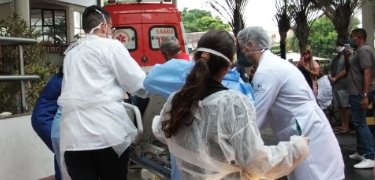 Incêndio atinge hospital em São Gonçalo (RJ)