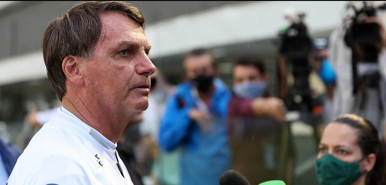 Presidente da República, Jair Bolsonaro conversa com a imprensa. 28/12/2020