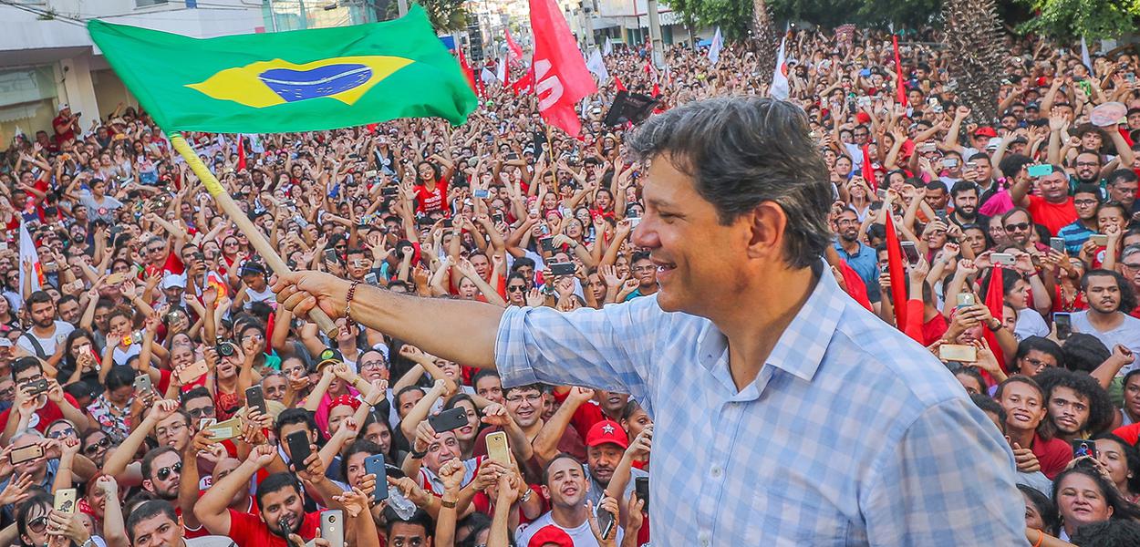 Haddad sobre Bolsonaro: 'se as ruas derem margem, ele atropela'