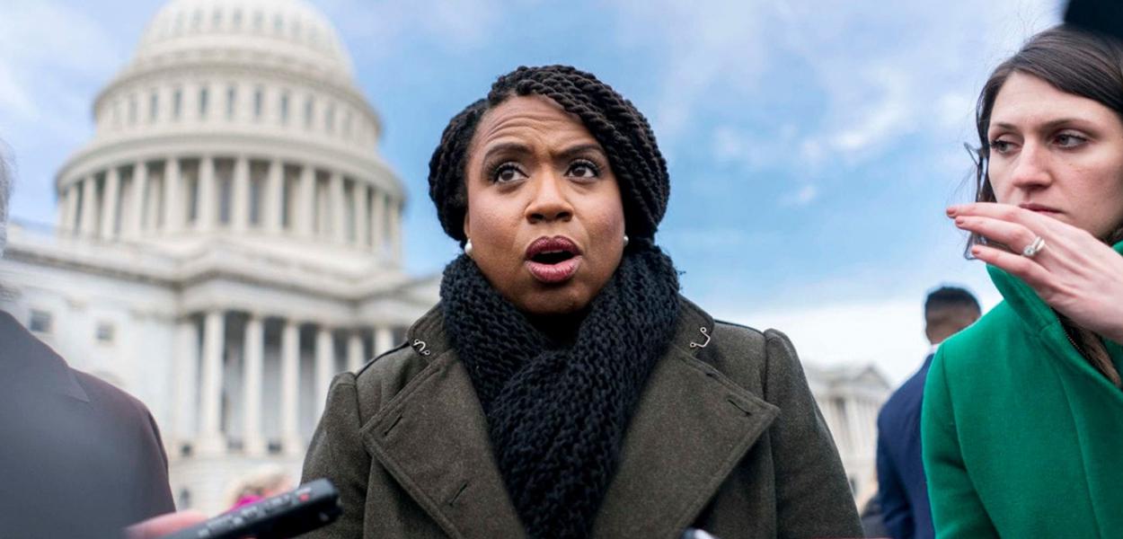 Deputada Ayanna Pressley, do Partido Democrata