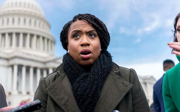 Deputada Ayanna Pressley, do Partido Democrata