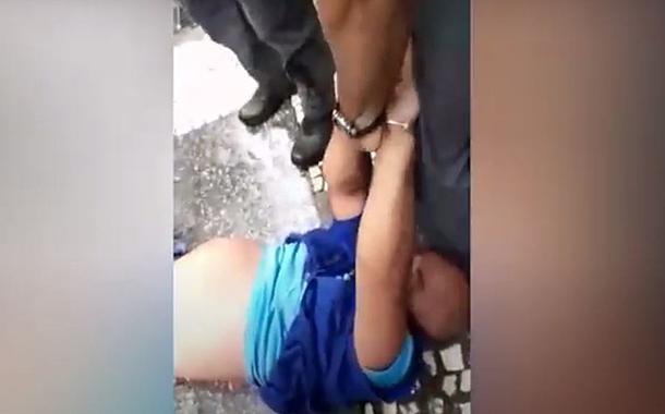 Ambulante agredido pela PM