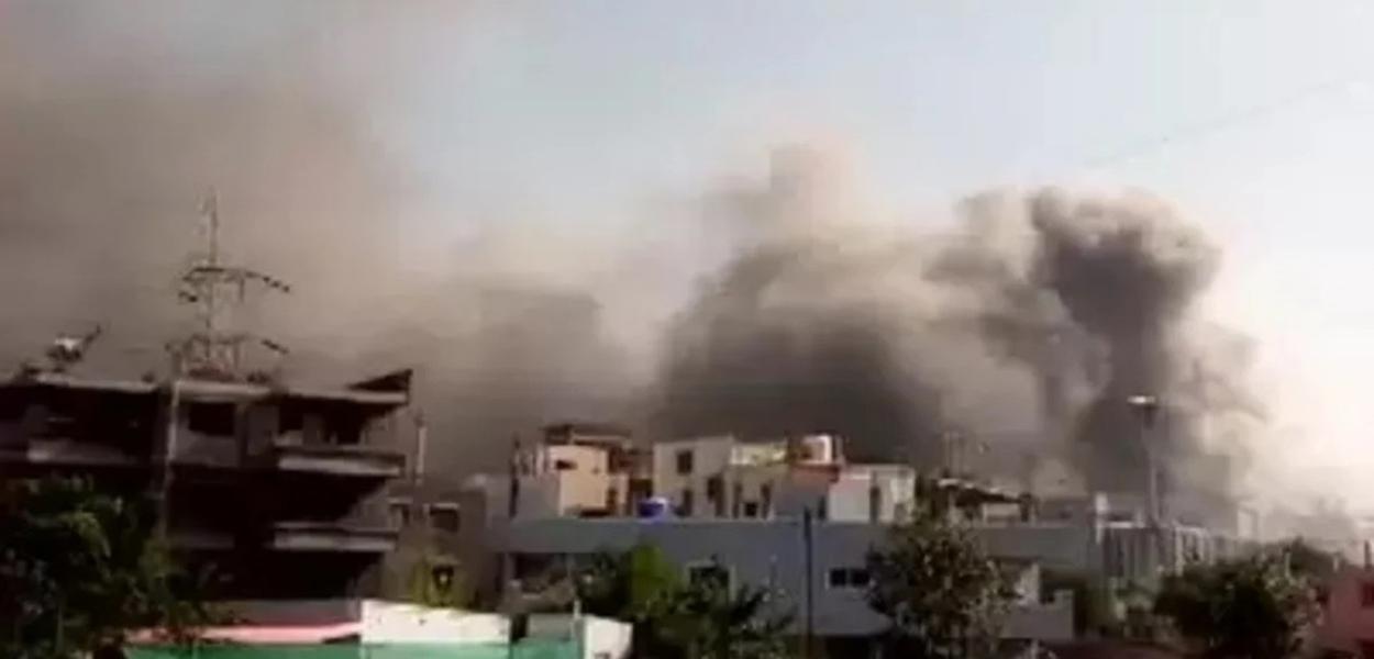 Governo indiano diz que incêndio não afetou a produção de vacinas contra a Covid-19