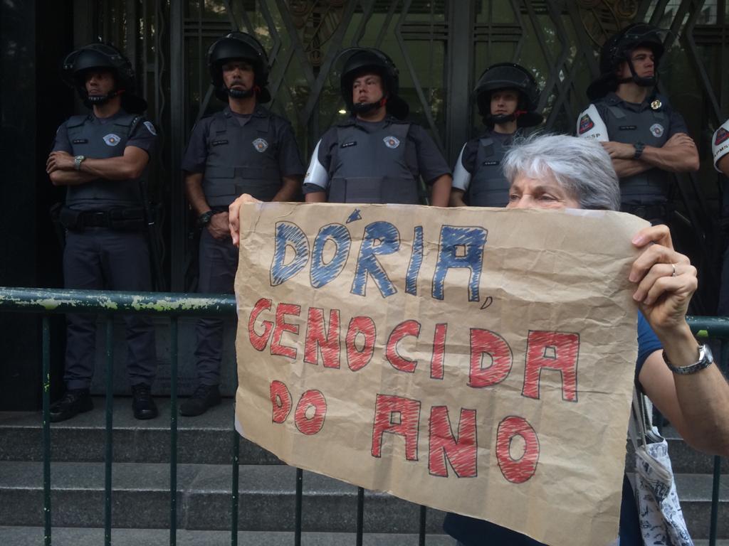 Protesto contra Doria, "genocida do ano", após massacre em Paraisópolis