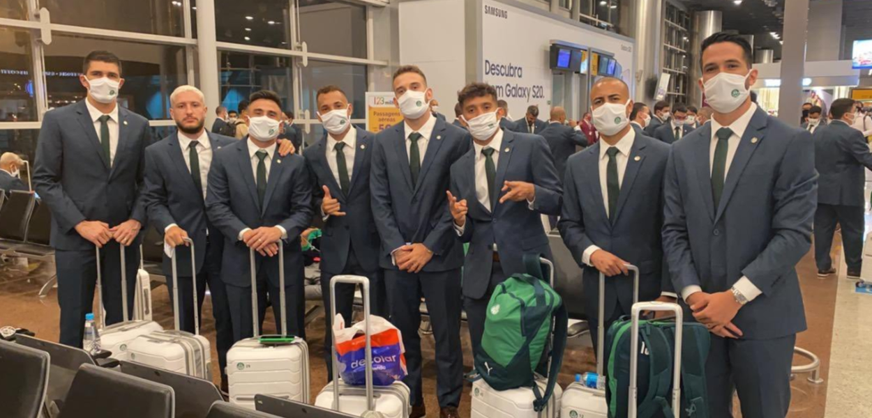 Delegação do Palmeiras chega em Doha, no Catar