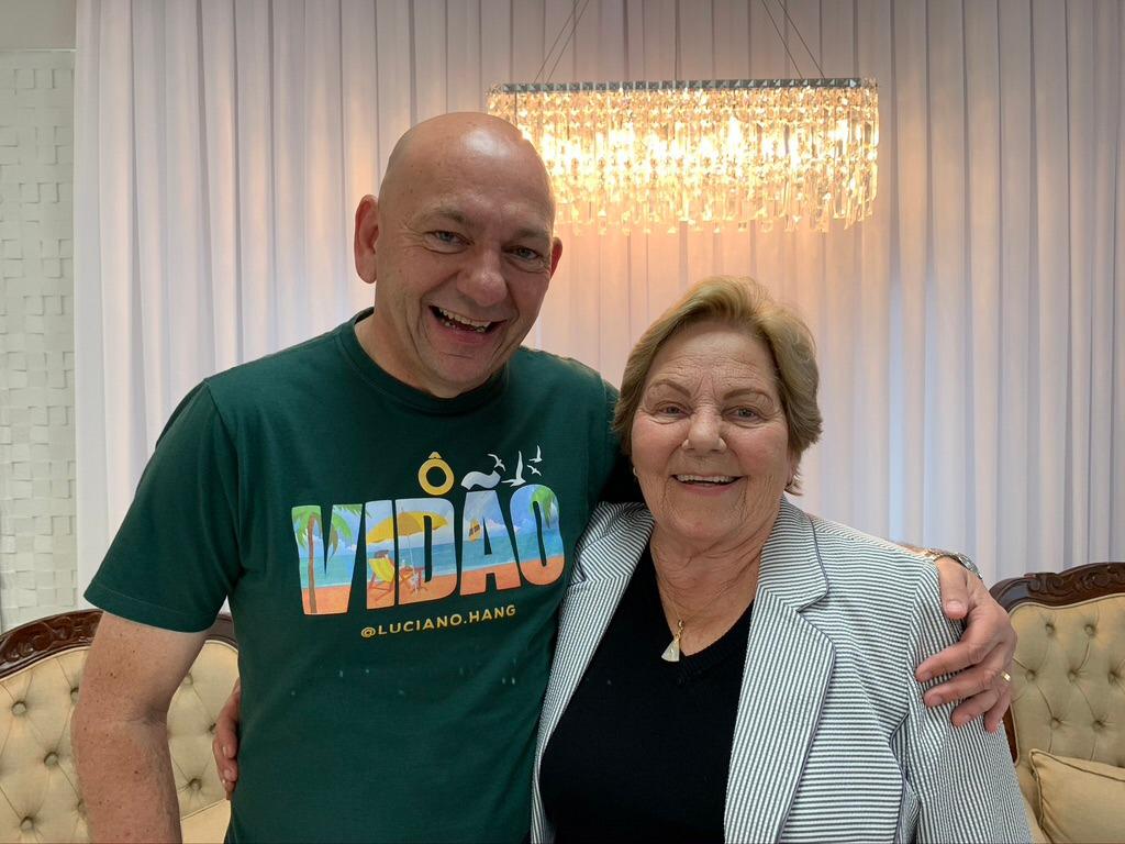 Luciano Hang e a mãe, Regina Modesti Hang