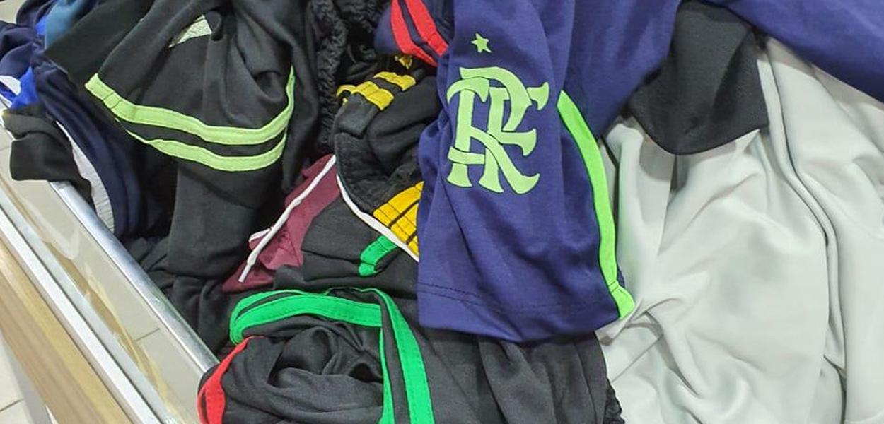 Loja vistoriada em operação contra a milícia no Rio