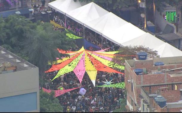 Festa clandestina de Carnaval na pandemia