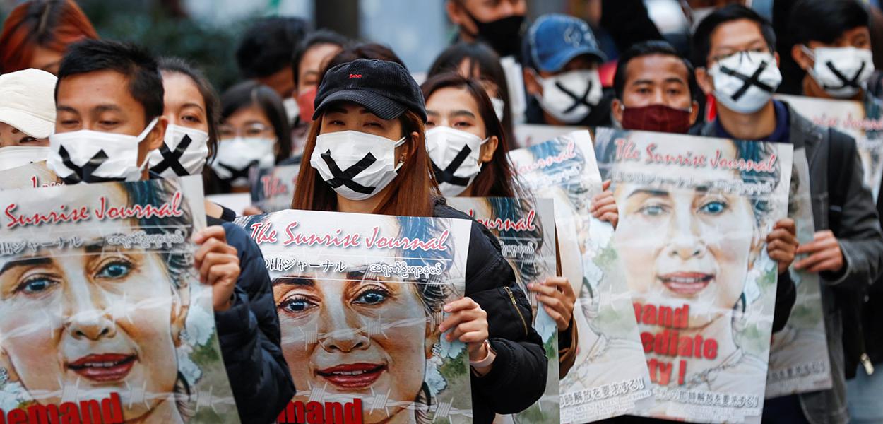 Protesto em Tóquio contra o golpe militar em MIanmar