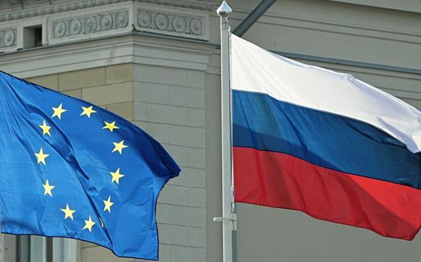 Bandeiras da UE e da Rússia