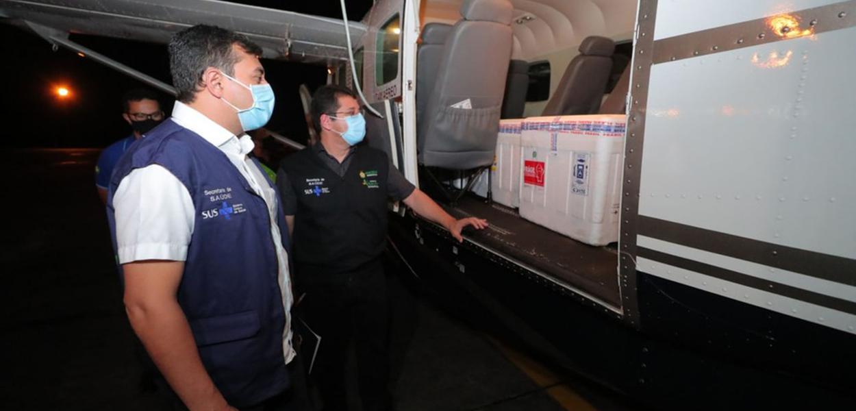 Governador Wilson Lima acompanha chegada de vacinas a Manaus
