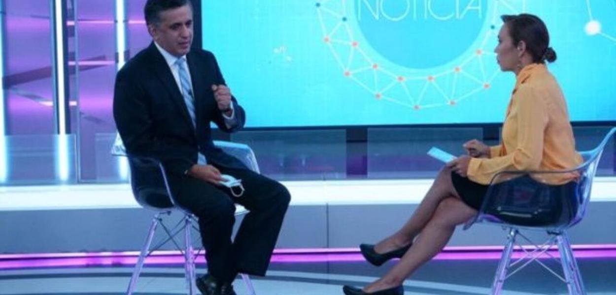 Sacha Llorenti em entrevista à Telesul