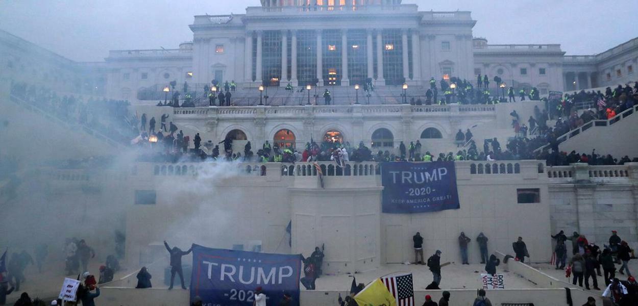 Invasão do Capitólio em Washington em 6 de janeiro de 2021