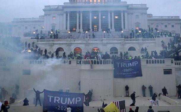 Invasão do Capitólio em Washington em 6 de janeiro de 2021