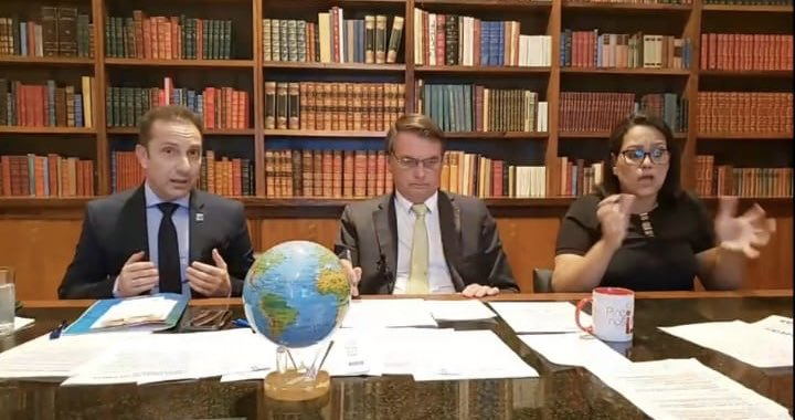 Bolsonaro em live nas redes sociais