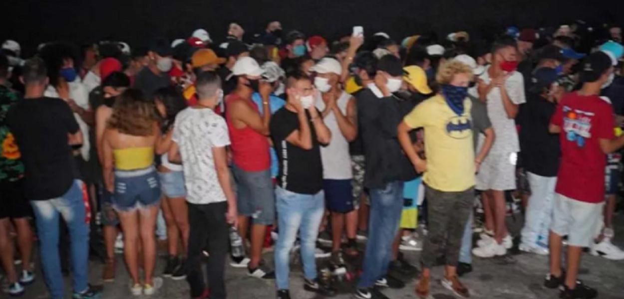 Festa clandestina em SP