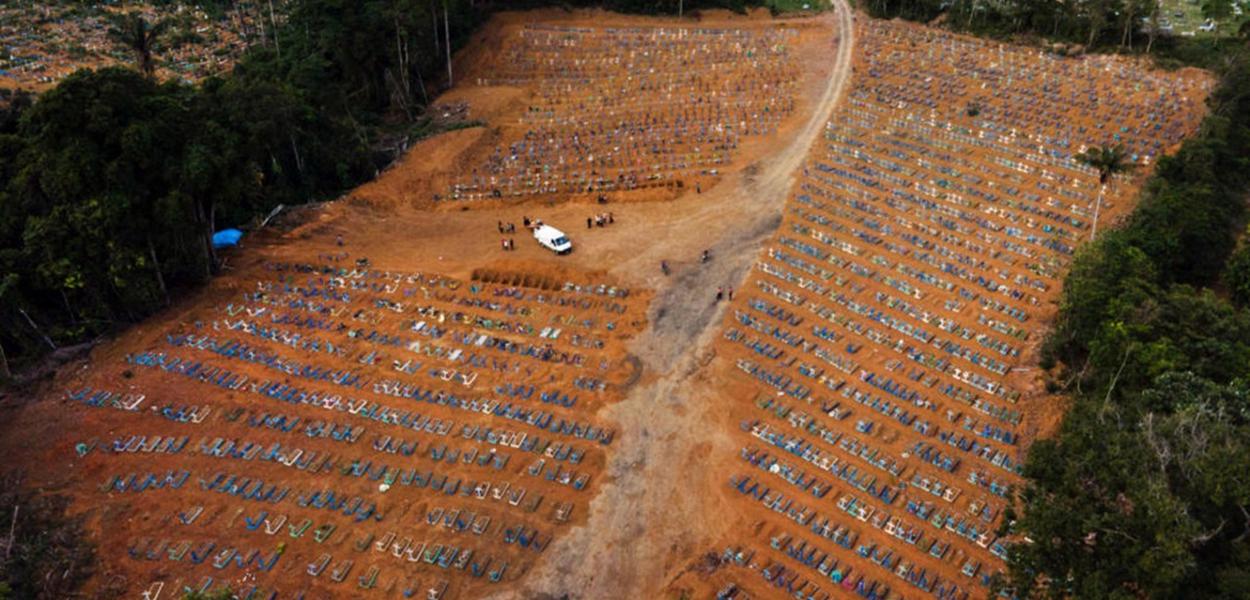 Manaus AM 30 12 2020-Cemitério público de Manaus, Nossa Senhora Aparecida, localizado no bairro Tarumã