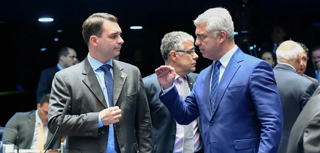 Senadores Flávio Bolsonaro e Major Olimpio