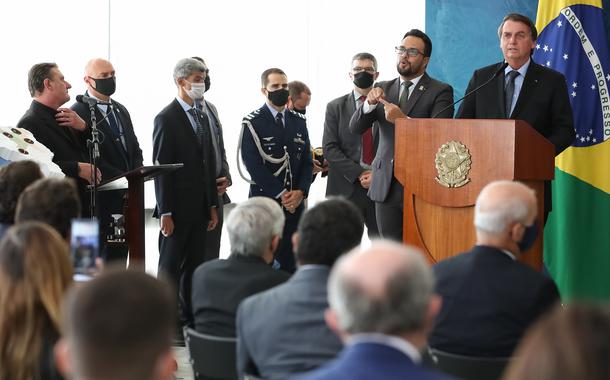 Jair Bolsonaro em cerimônia no Palácio do Planalto