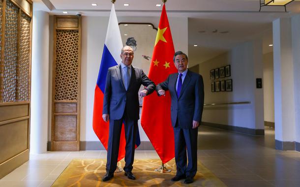 Sergei Lavrov e Wang Yi