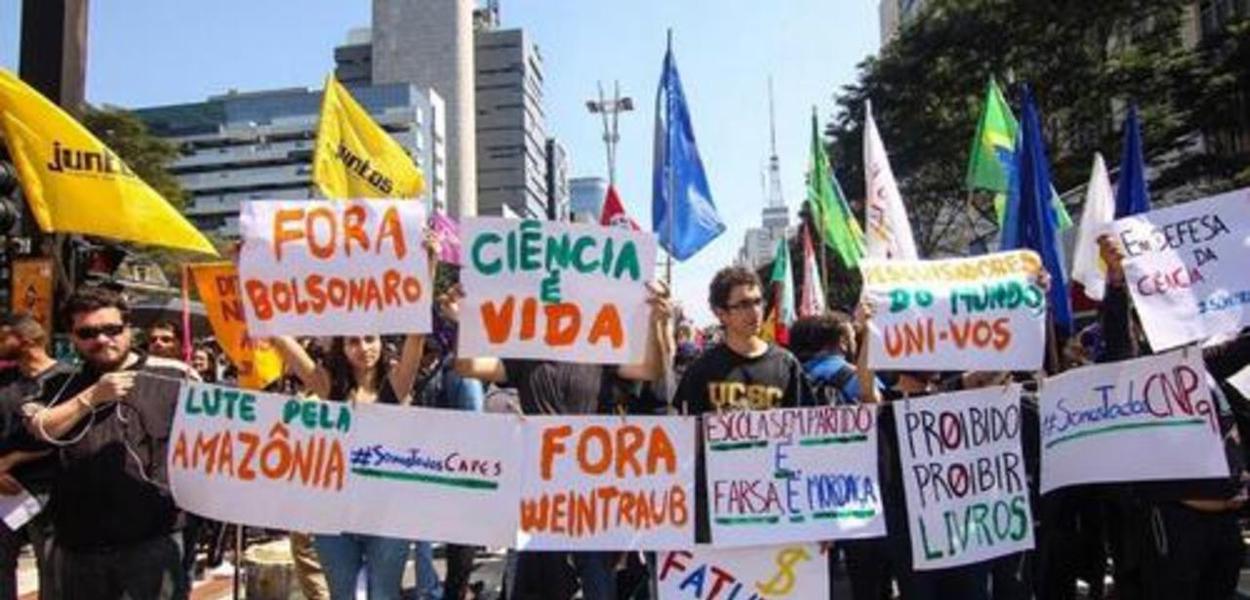 Manifestações Fora Bolsonaro