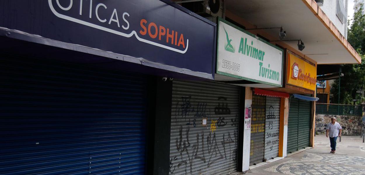 Rio de Janeiro tem o primeiro dia de com鲣io fechado por determina磯 da prefeitura 