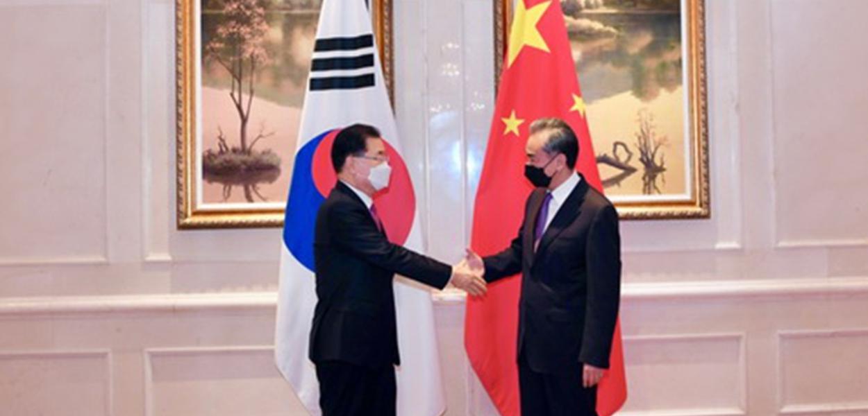 Os chanceleres da Coreia do Sul e China