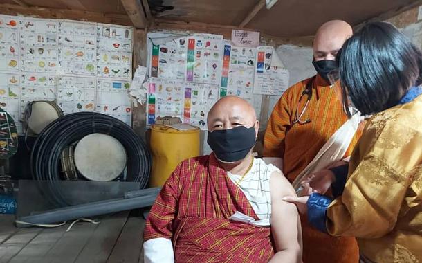 Imunização contra a Covid-19 no Butão