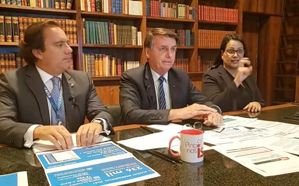 Jair Bolsonaro em live semanal