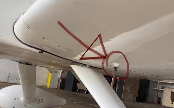 Combustível foi retirado por um dreno que fica sob as asas da aeronave