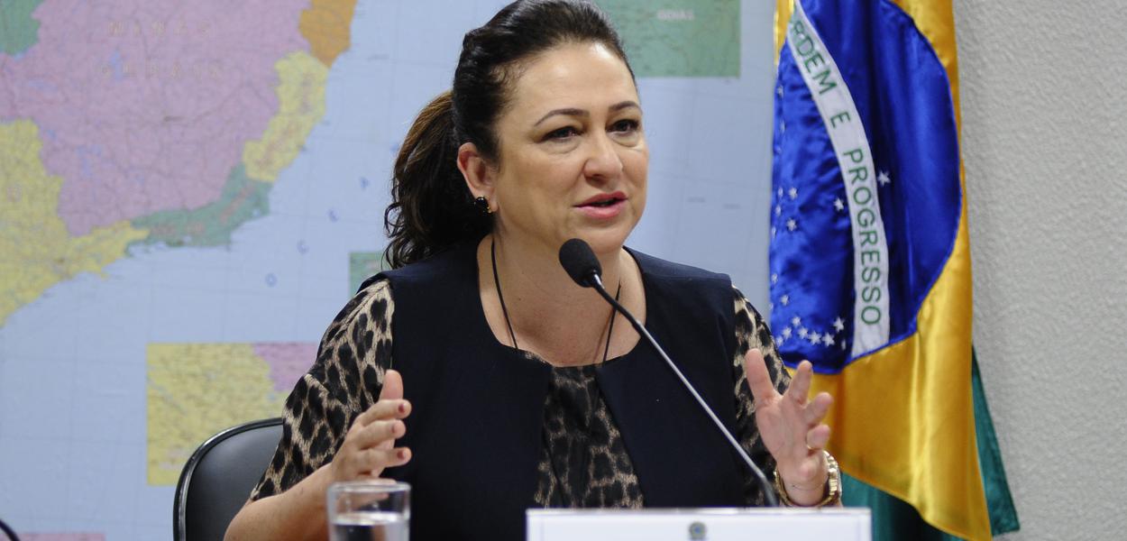 Aliada de Dilma, Katia Abreu pode ser vice de Ciro