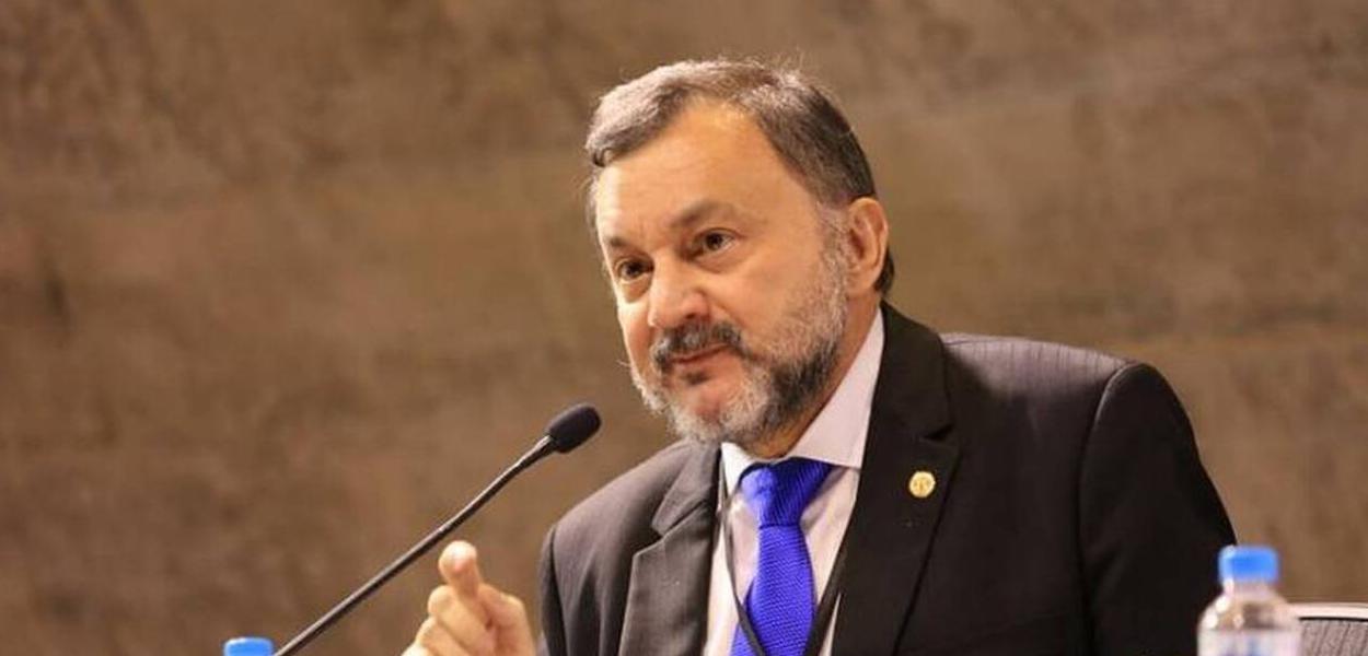 Walmir Oliveira da Costa