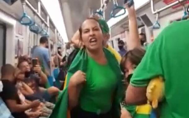 A transgressora colocou em risco a saúde de todos os passageiros (reprodução)