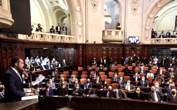 Cláudio Castro toma posse como governador do Rio de Janeiro