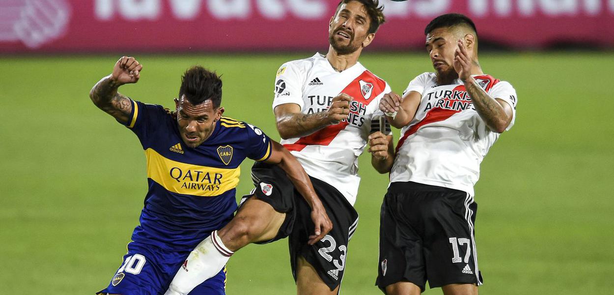 Jogador Carlos Tevez vai ao Judiciário para não pagar imposto sobre grandes fortunas