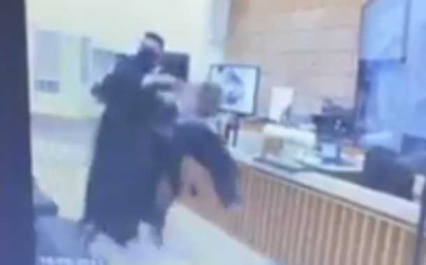 Advogado agride colega no tribunal