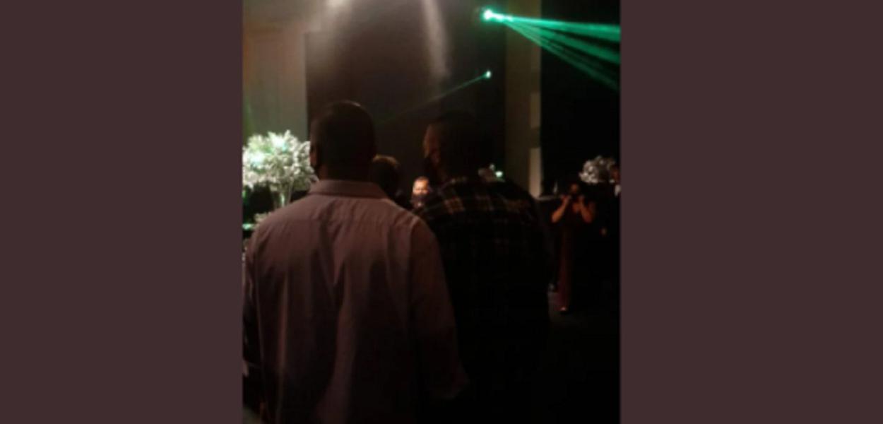 Balada e aglomeração no Copacabana Palace