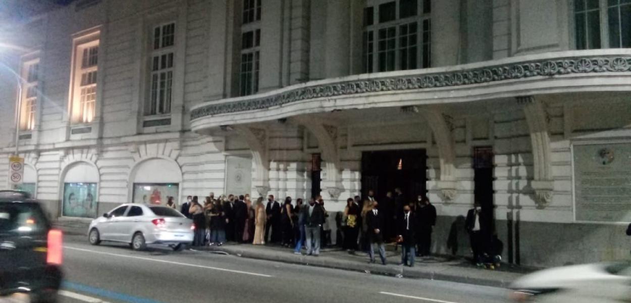 Hotel será interditado por 10 dias para novas festas