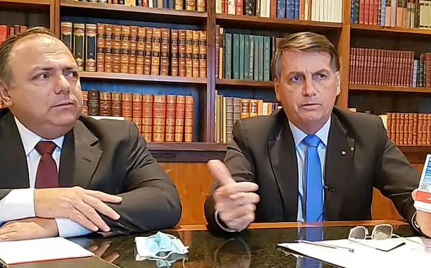 Eduardo Pazuello e Jair Bolsonaro em live