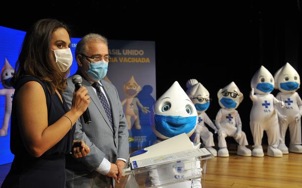 Luana Araújo e Marcelo Queiroga